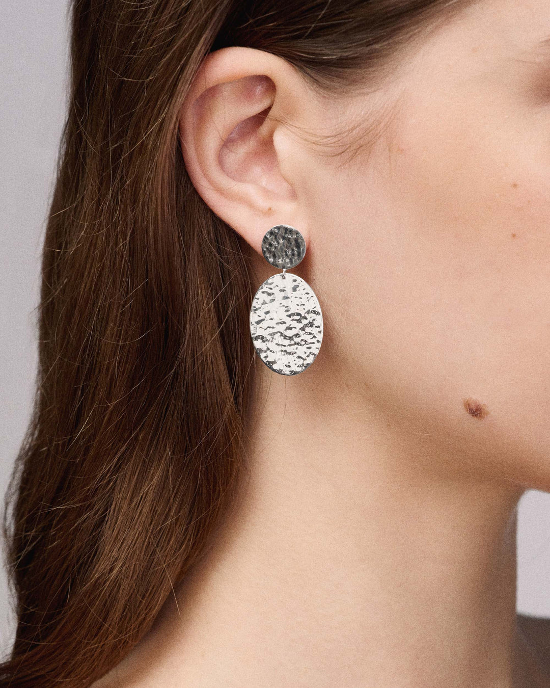 Crinkle Hammered Oval Snowman Earrings